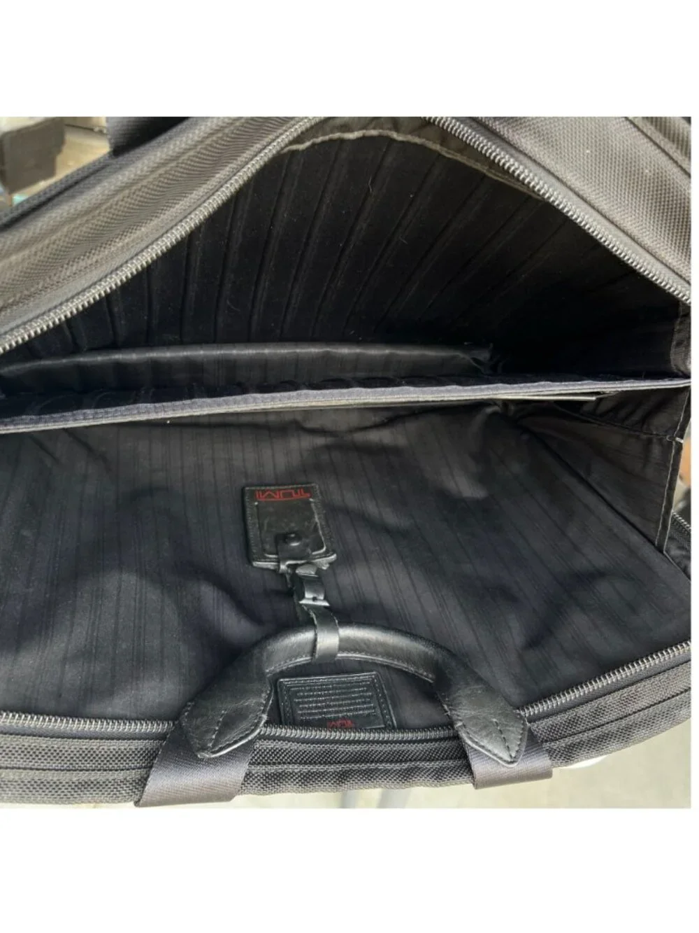 Tumi Alpha Black Expandable Organizer Laptop Briefcase With Multiple Compartment